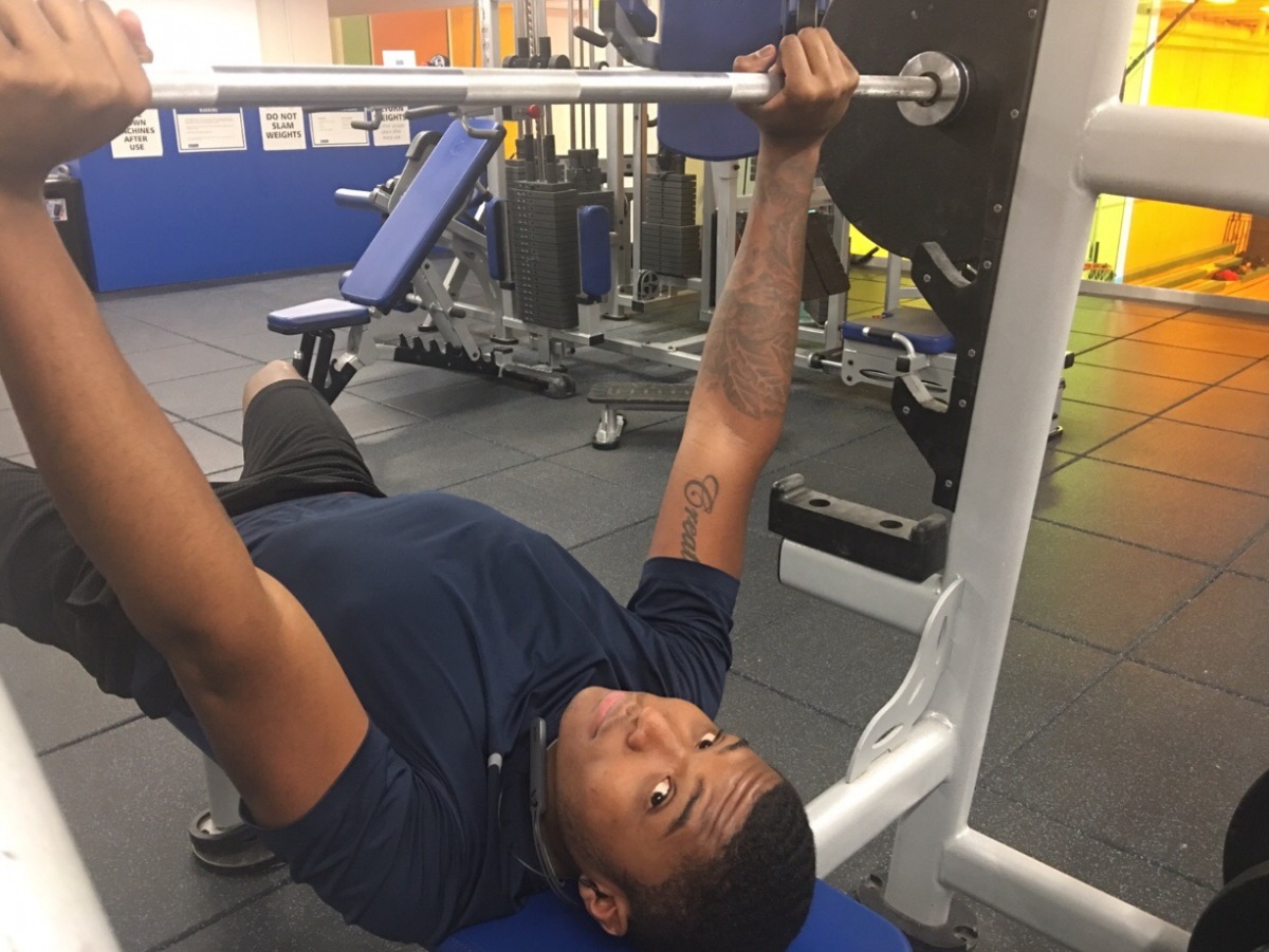 George Brown student Michael Roberts shows that there is not a bad time to keep moving your body. Photos: Lidianny Botto / The Dialog